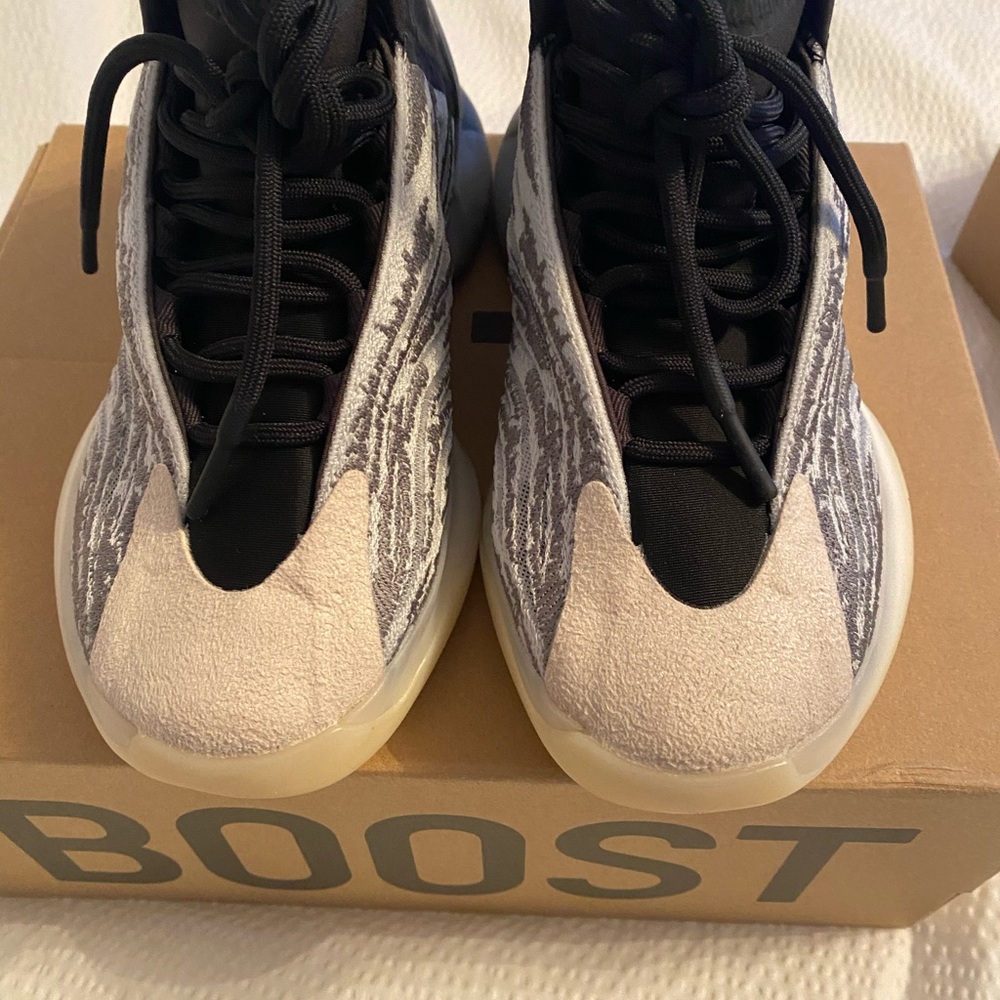 Authentic Yeezy QNTM with original box